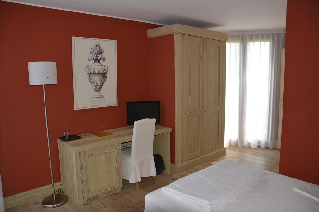 Vinnaeria La Baita Capriva del Friuli Room photo