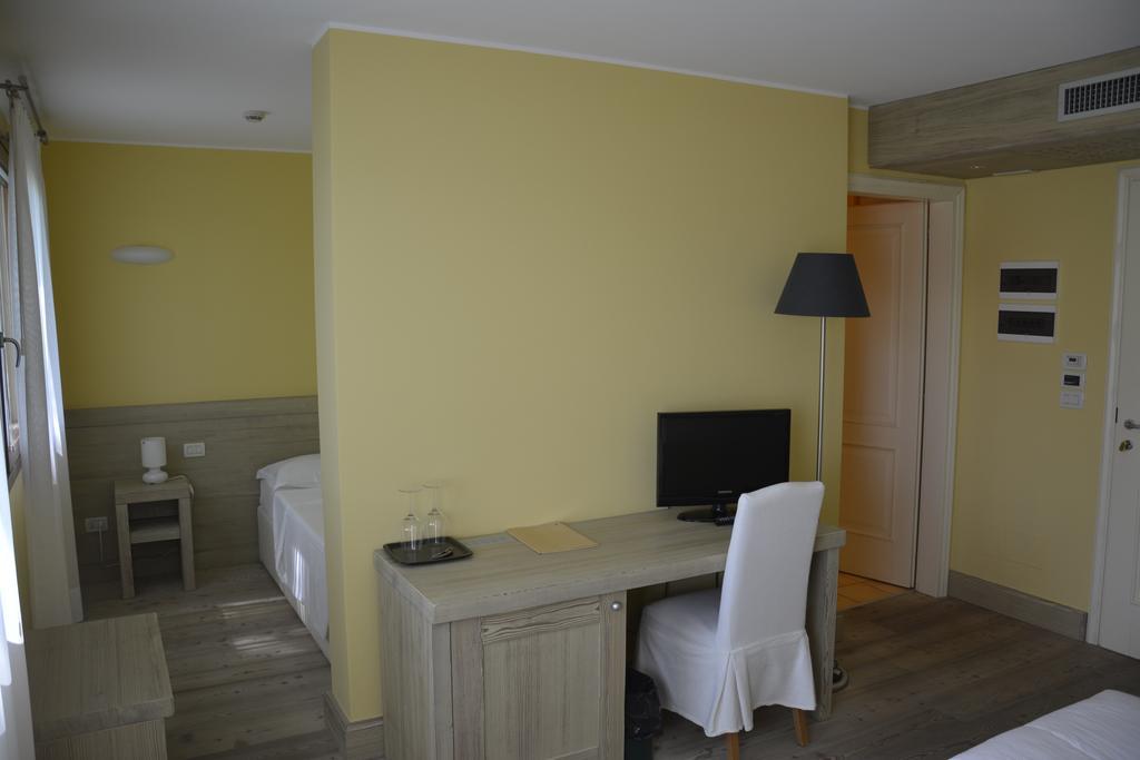 Vinnaeria La Baita Capriva del Friuli Room photo